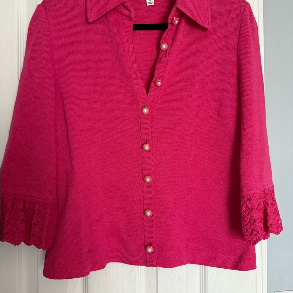 St. John Collection Fuchsia skirt suit with Lace Sleeves size 6